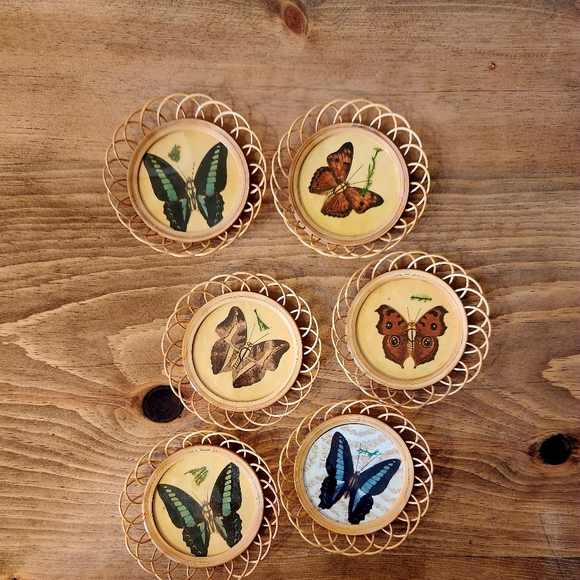 *SOLD*🩷Vintage / Boho Butterfly Print Coasters in Caddy🩷 - Picture 1 of 2